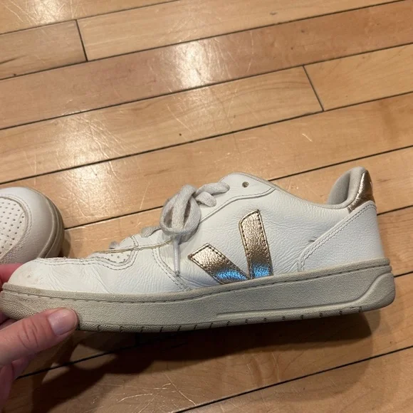 Veja White Sneakers with Gold Details - Picture 5 of 6